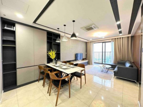 Spacious/3BR/Lakeview/Highrise